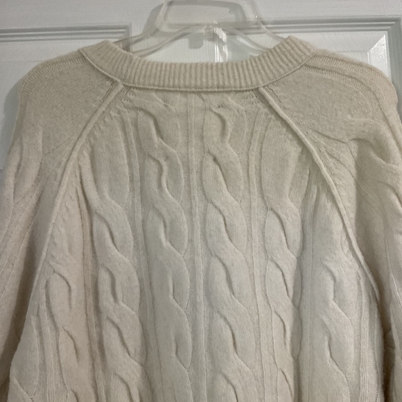 Aerie Cream colored Cable Knit Oversized Sweater, Large - Picture 5 of 5